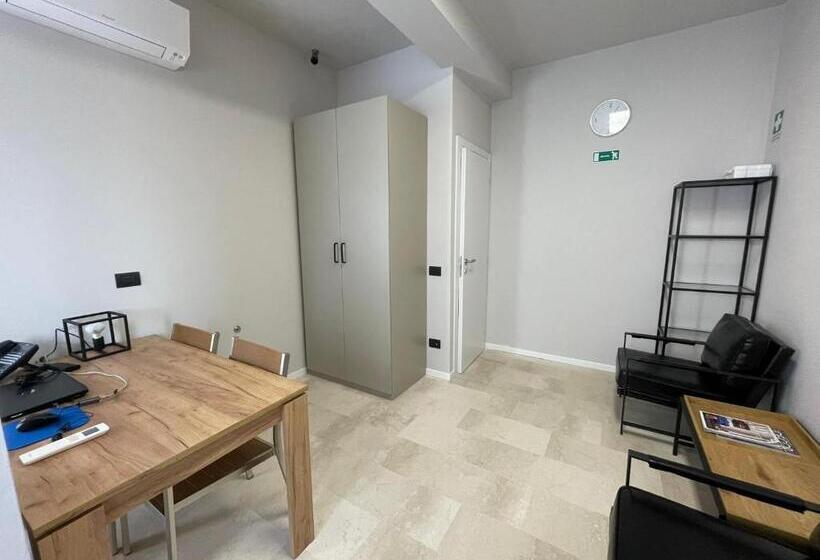 پانسیون La Galleria Lodge