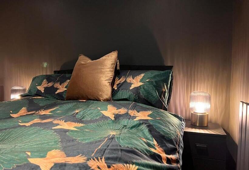 پانسیون Royal Regency Mansion Maria Edgeworth Super King Room