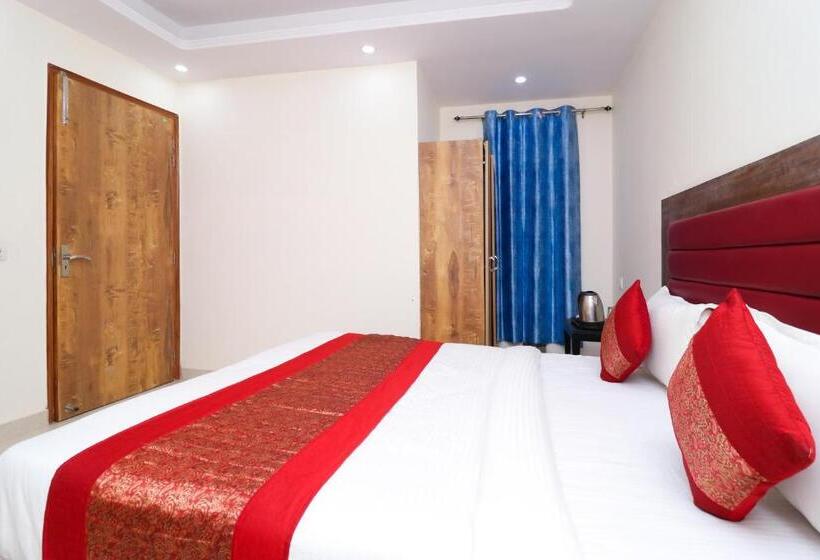 펜션 Shree Rameshwaram Guest House And Stay 200 Meter From Shree Ram Lalla Temple