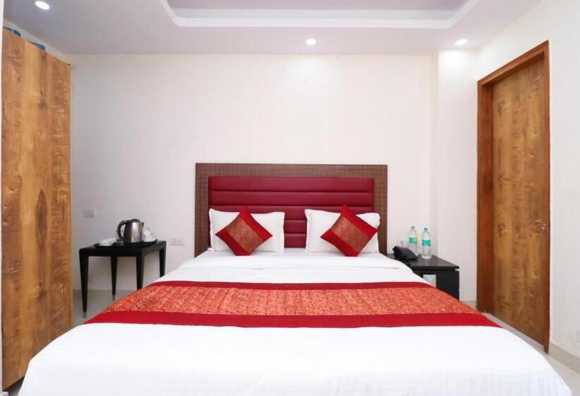 펜션 Shree Rameshwaram Guest House And Stay 200 Meter From Shree Ram Lalla Temple