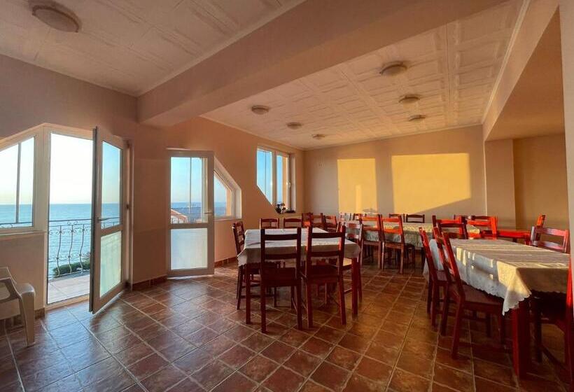 بنسيون Vila Ilinca