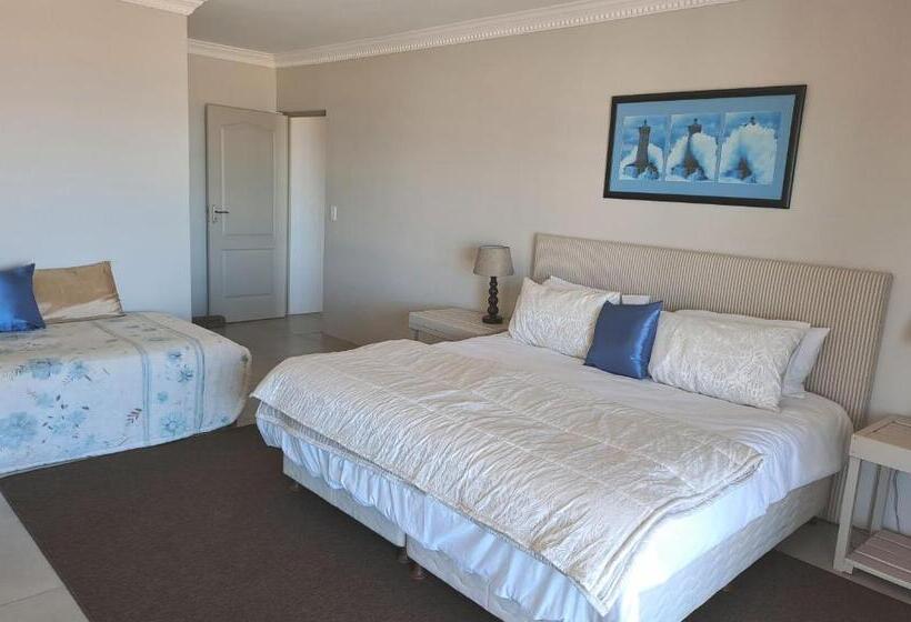 Stone Crown Manor B&b