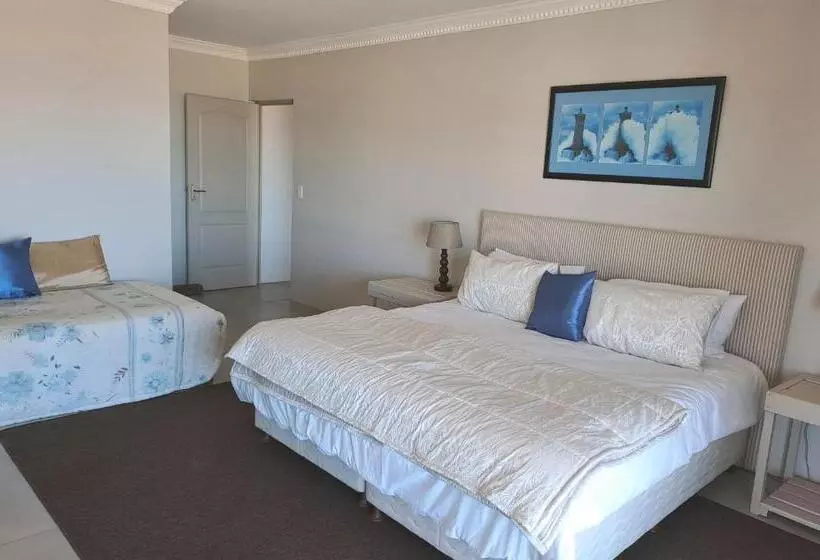 Stone Crown Manor B&b