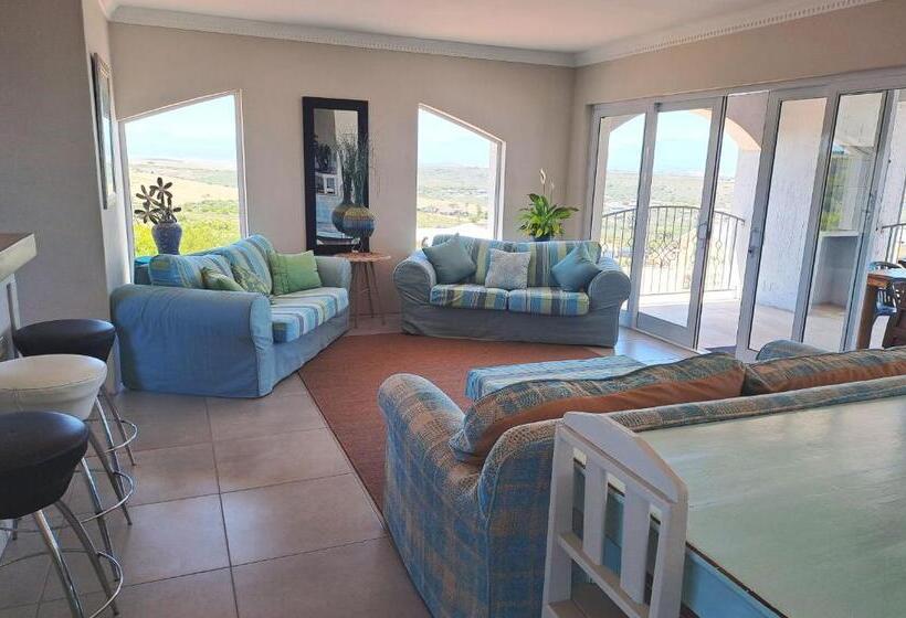 Stone Crown Manor B&b