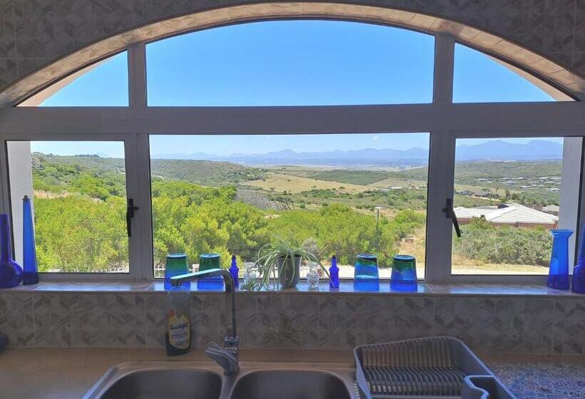 Stone Crown Manor B&b