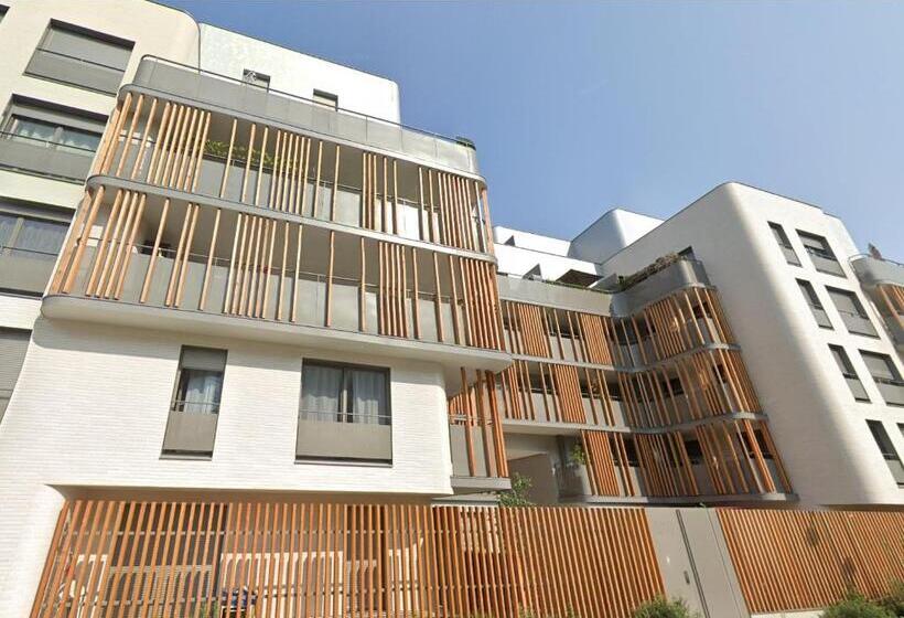 تختخواب و صبحانه Studio Suite Massy Atlantis Tgv