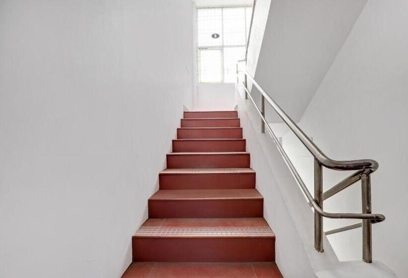 Collection O Hotel Murali Heights