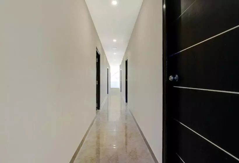 ホテル Collection O S. M. Village Residency, Near Dsr Elixir, Bidare Agrahara