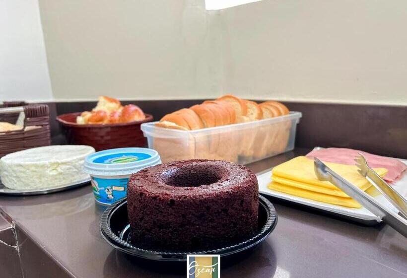 ホテル Oscar Econômico Porteirinha