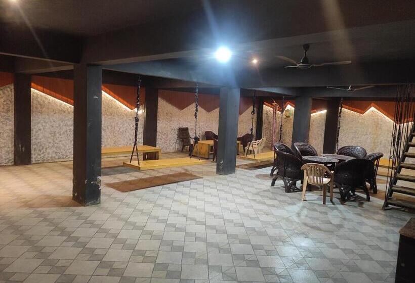 Отель Angan Udaipur