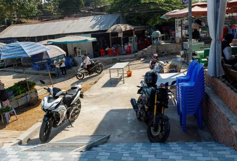 Motel Kim Phát Luxury   Núi Cấm