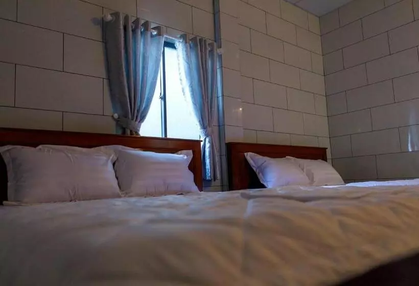 Motel Kim Phát Luxury   Núi Cấm