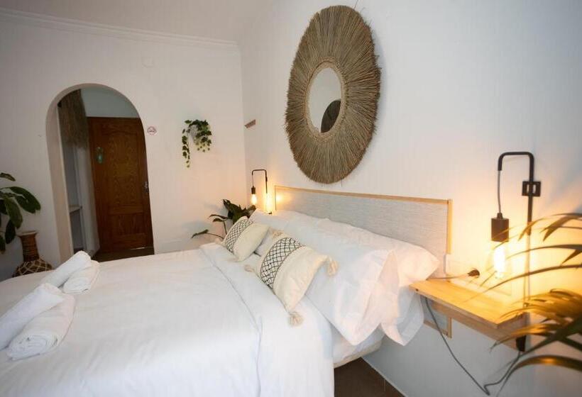 پانسیون Naim Guest House Nerja