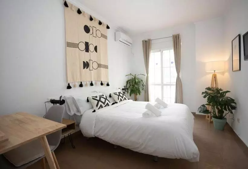 Majatalo Naim Guest House Nerja