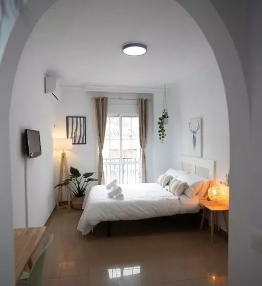 Majatalo Naim Guest House Nerja