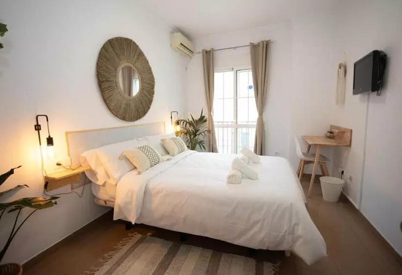 Majatalo Naim Guest House Nerja