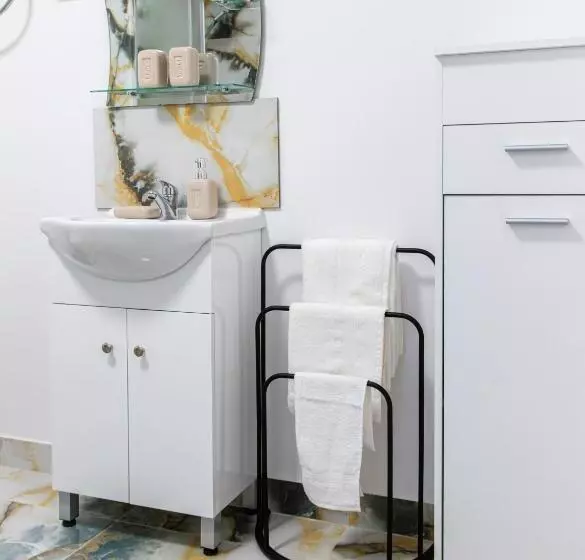 ペンション Navial