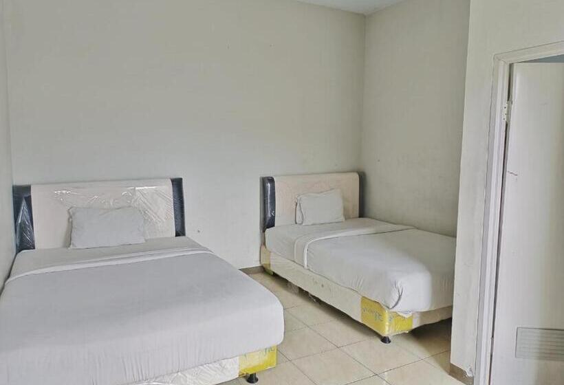 پانسیون Oemah Jawa Guesthouse Jember