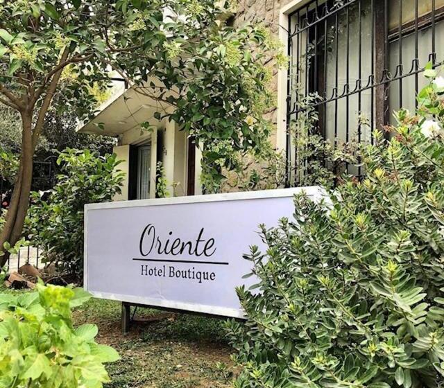 Pensão Oriente Hostal