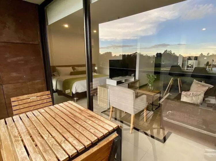 Majatalo Room In Studio Suite Hotelera A 5 Minutos Del Aeropuerto