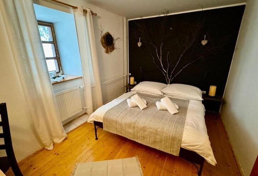 펜션 Schiller Haus&restaurant