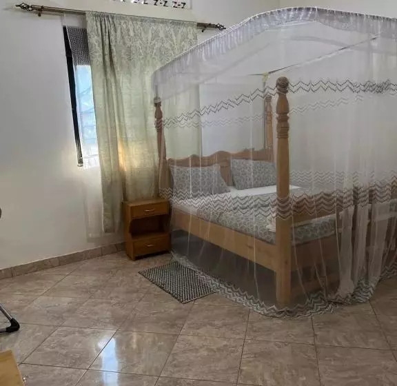 پانسیون Tropical Oasis Retreat