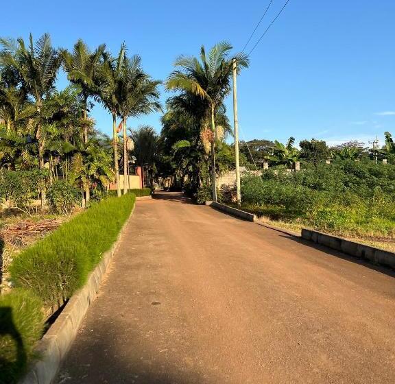 پانسیون Tropical Oasis Retreat