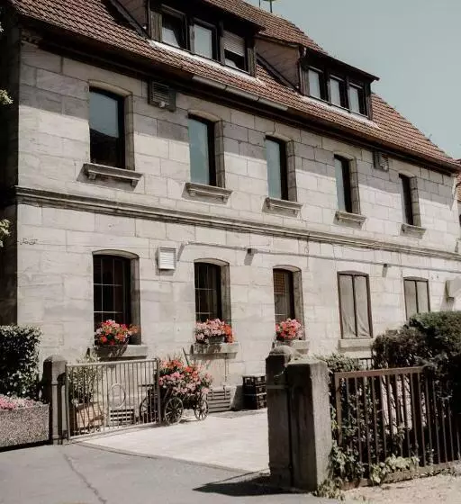 Retkeilymaja Gasthaus Rotes Ross