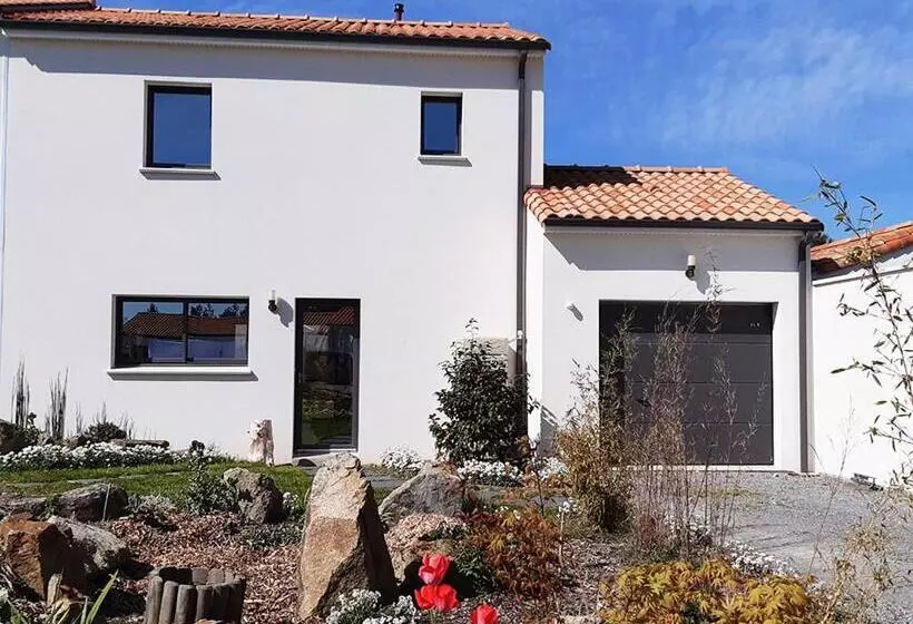 Aamiaismajoitus (B&B) Chambre De La Divatte