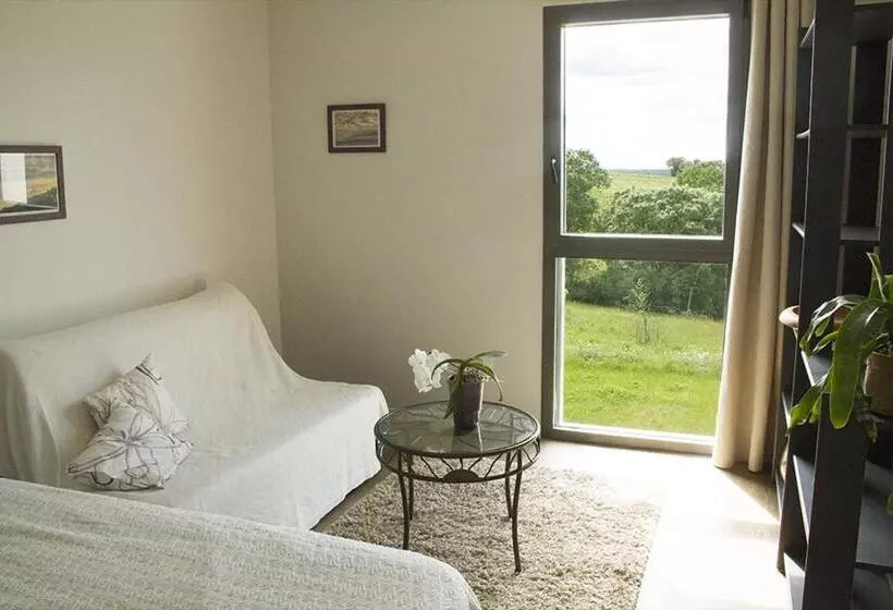 Aamiaismajoitus (B&B) Chambre De La Divatte