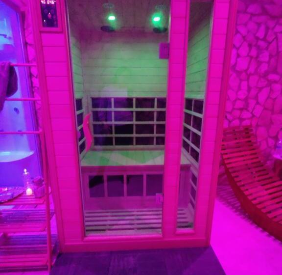 مبيت وإفطار Spa Suite 21