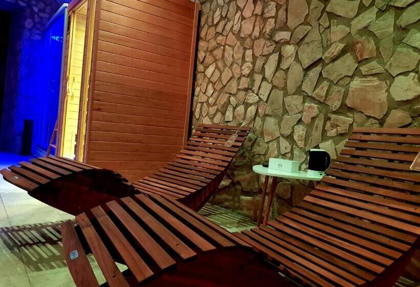 مبيت وإفطار Spa Suite 21