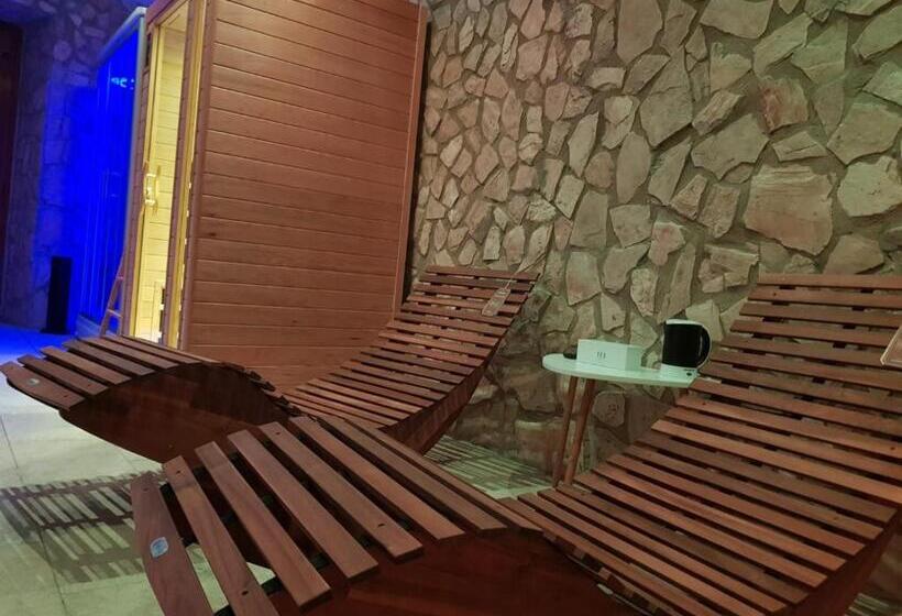 مبيت وإفطار Spa Suite 21