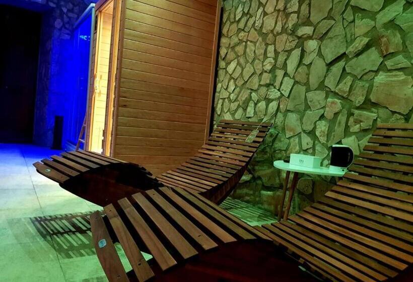 مبيت وإفطار Spa Suite 21