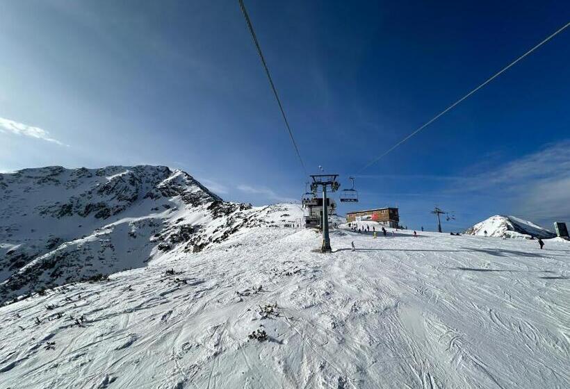 Family Luxury Private Apartment For 4 Max 6 People In 4 Star Spa Resort St Ivan Rilski, Bansko