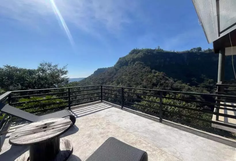 Hotelli La Palapa & Posada Mía