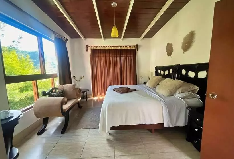 Hotelli La Palapa & Posada Mía