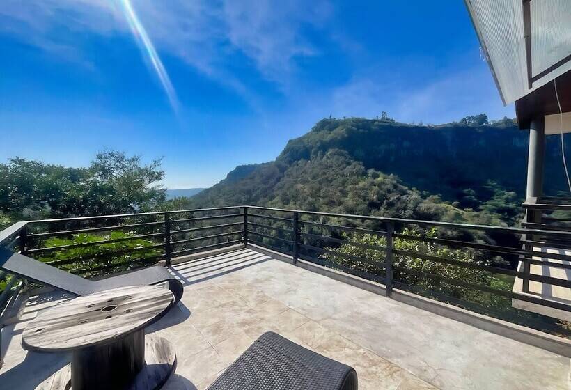 Hotel La Palapa & Posada Mía