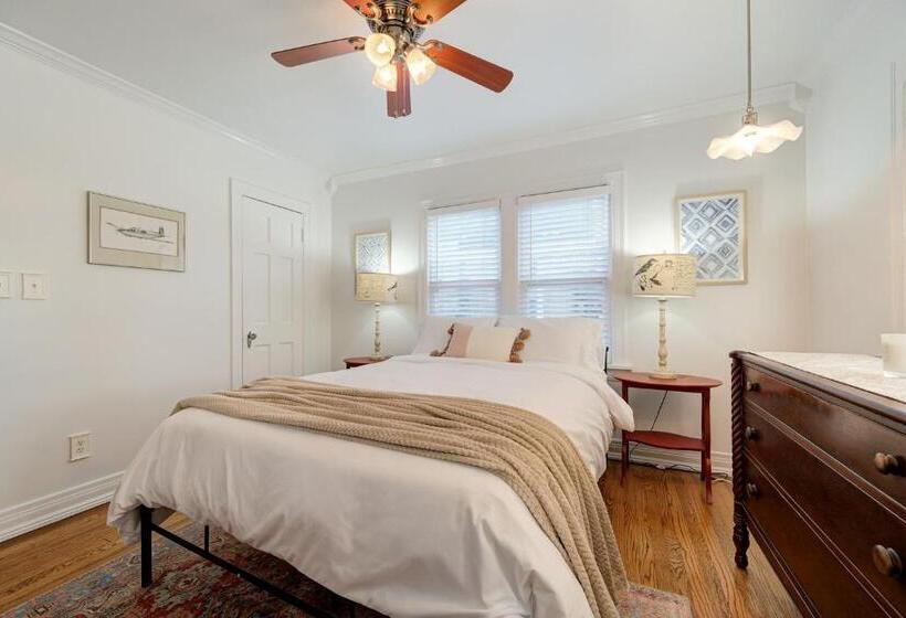 ペンション Classic Luxury Tudor And Garden Studio