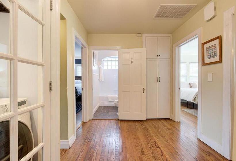 ペンション Classic Luxury Tudor And Garden Studio