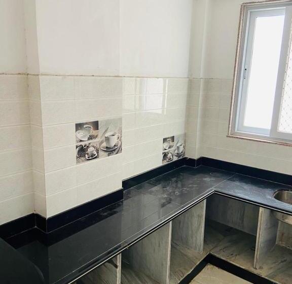 Пансион Sharma Hotel Run By Shivalaya