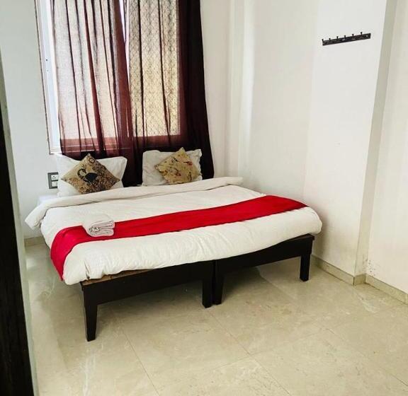 Пансион Sharma Hotel Run By Shivalaya