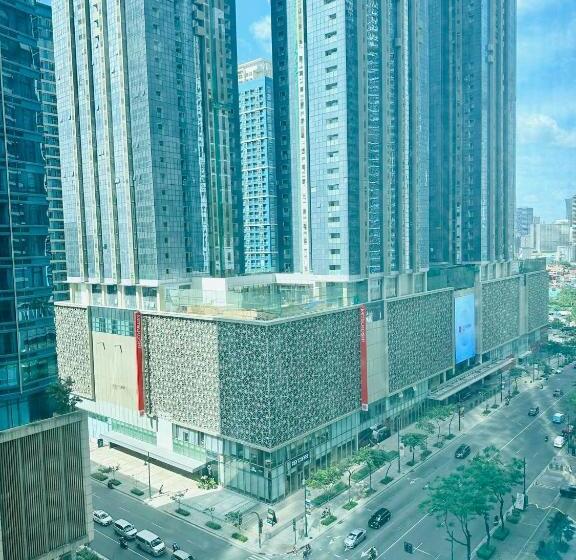 Uptown Bgc 1br Suite Room By Christine Suites Ph