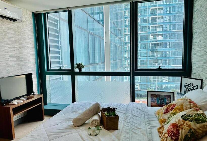 Uptown Bgc 1br Suite Room By Christine Suites Ph