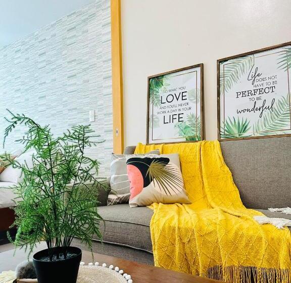 Uptown Bgc 1br Suite Room By Christine Suites Ph