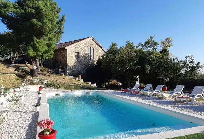 ベッドアンドブレックファースト Chez Géraldine