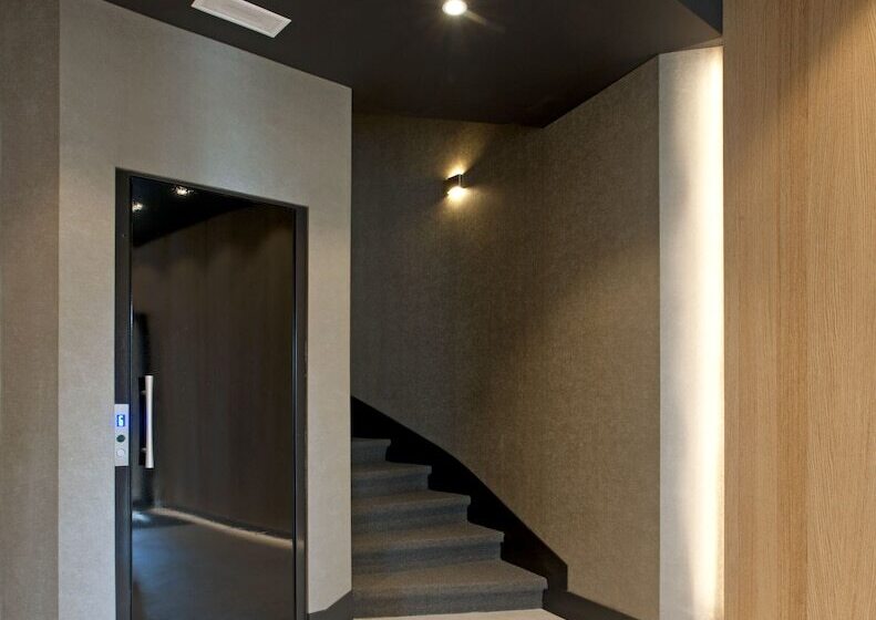 Downtown Brussels Splendor Suites