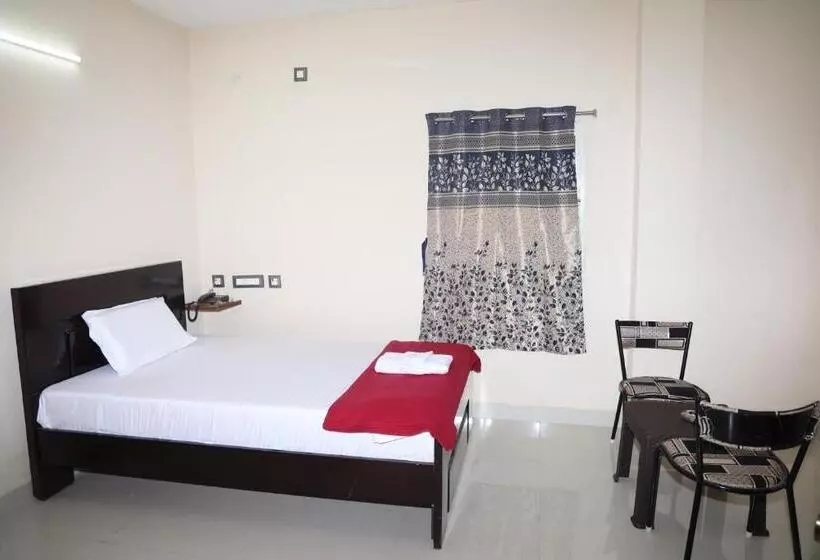 Hotelli Anand Grand And Lodge