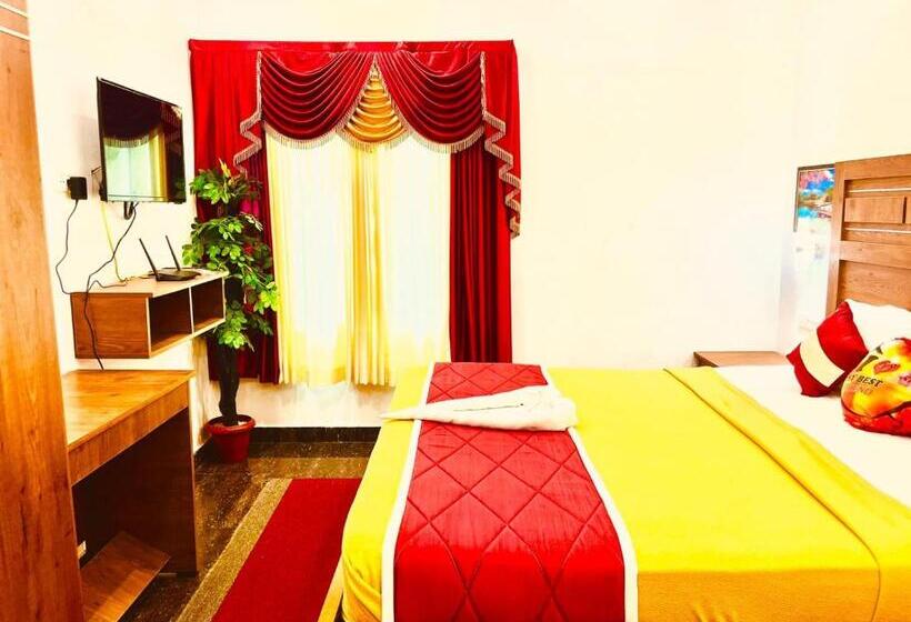 ホテル Golden Leaf Munnar