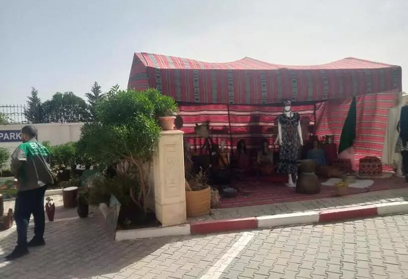 هتل Hôtel Lina